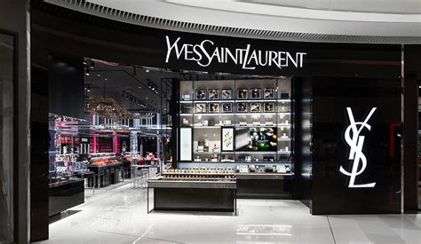 ysl 店铺|SAINT LAURENT圣罗兰中国官方网站 .